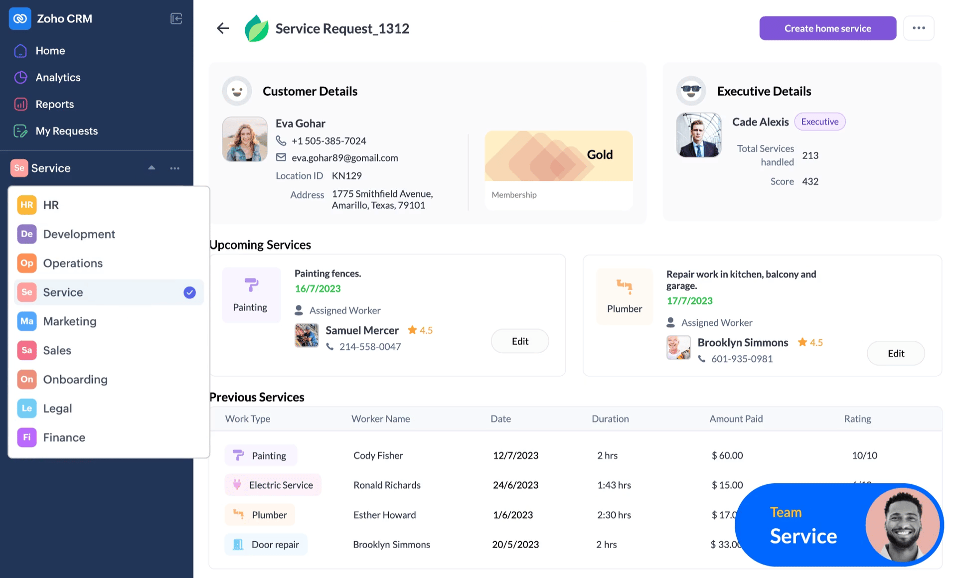 Zoho CRM 인터페이스에 표시된 딜 파이프라인과 연락처 목록
