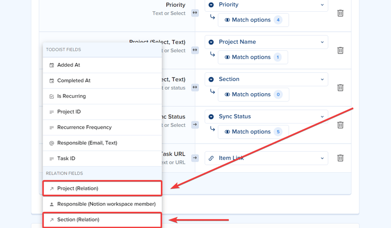 Desplegable de mapeo de campos mostrando la sección Relation Fields con las opciones Project (Relation) y Section (Relation) resaltadas